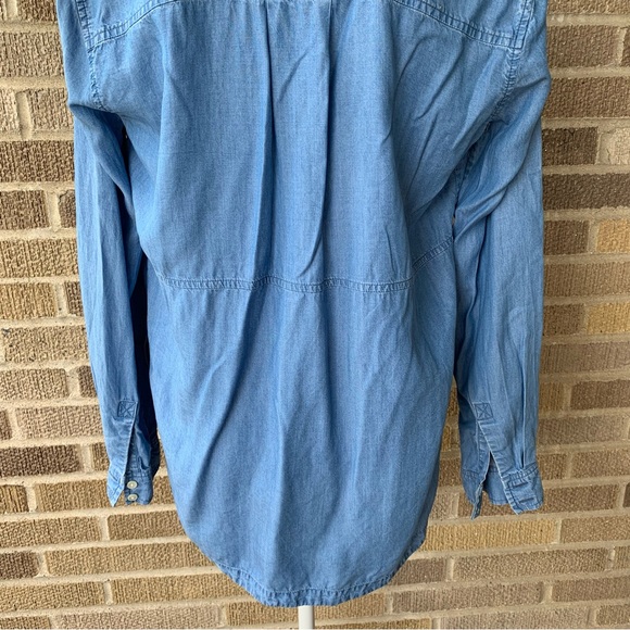 Athleta Chambray Blue Button Down Shirt Tencel Size Small - Picture 8 of 12